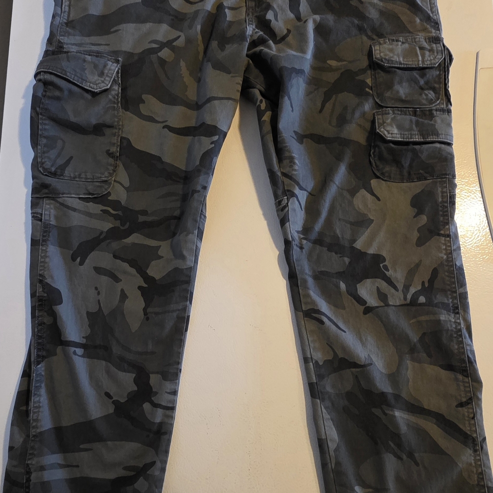 Men's Camouflage Cargo Pants SIZE 36X30